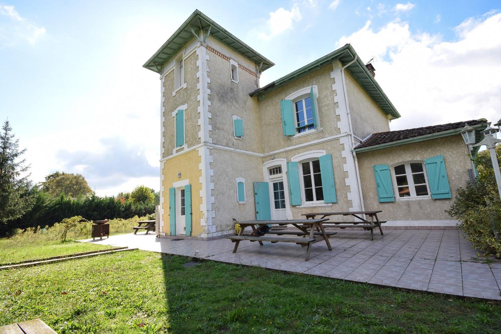 Sabres Villa Avec Piscine Et Billard מראה חיצוני תמונה