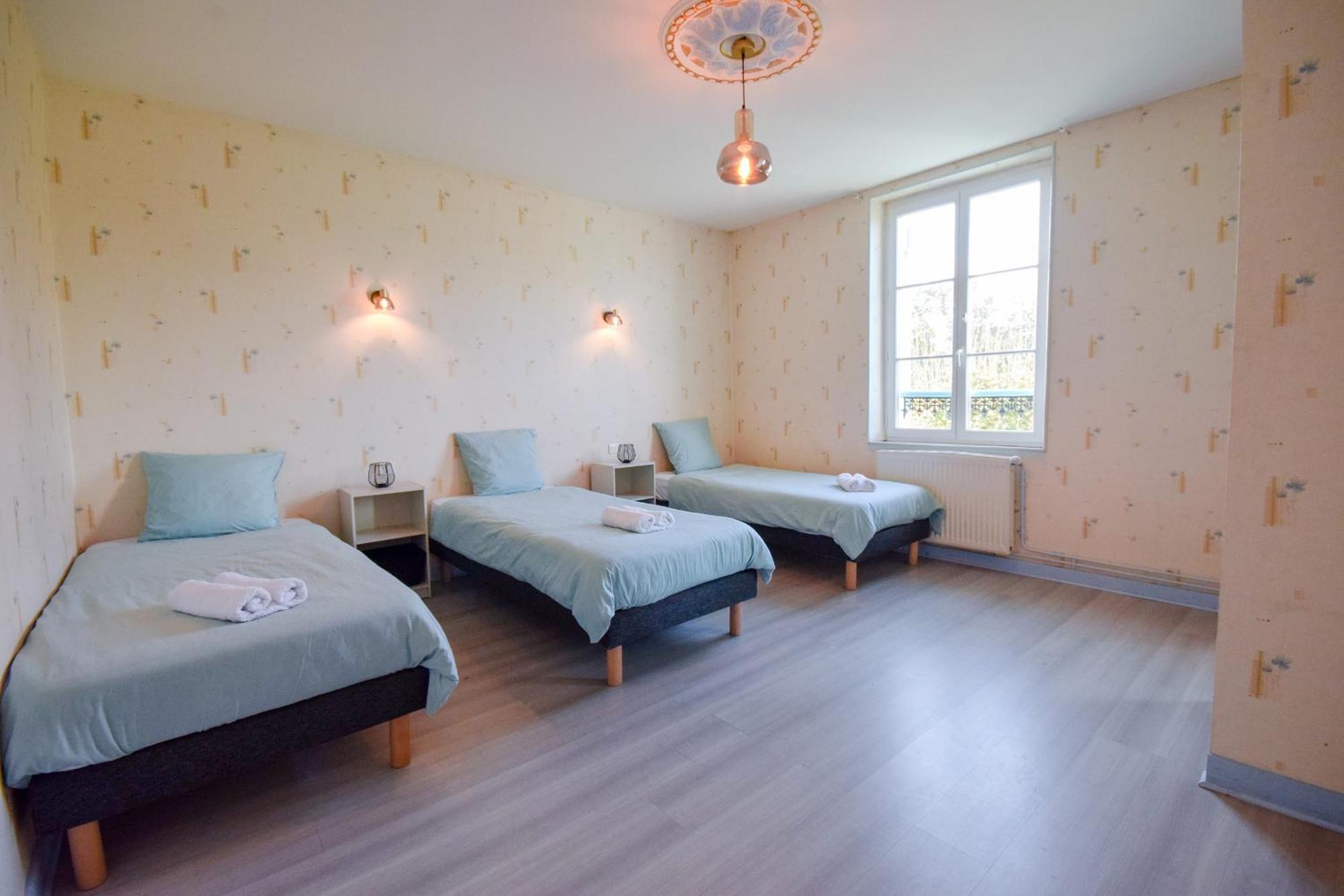 Sabres Villa Avec Piscine Et Billard מראה חיצוני תמונה